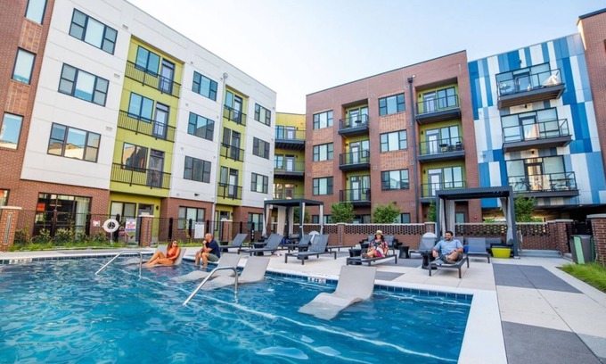 Mile Square Apartment | Downtown corner unit with free parking