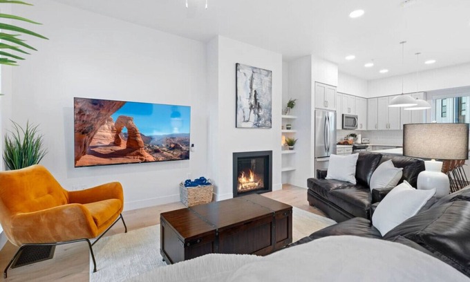 Fairpark Apartment | Downtown Lux Townhouse 3BD/3.5BA