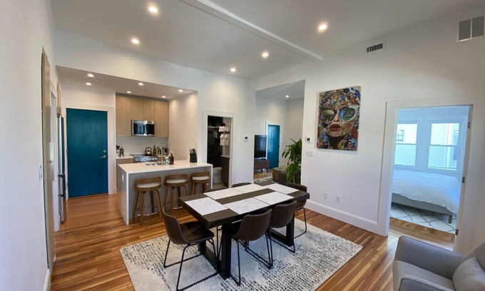 Salem Condo | Downtown Salem - Park & Play Modern 3 Bedroom