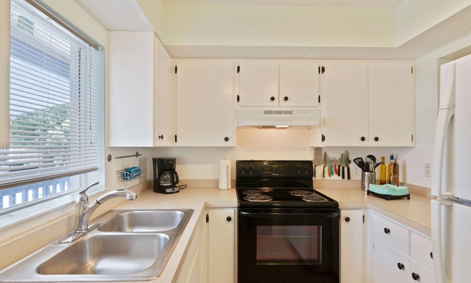 Laurel Park Condo | DOWNTOWN SARASOTA - Historic Laurel Park