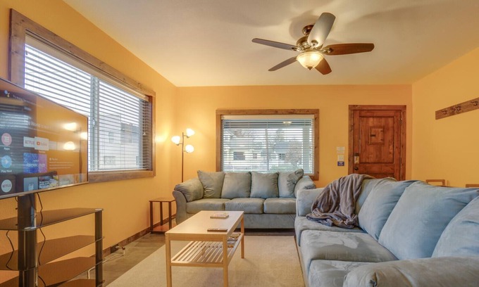Hough House | DOWNTOWN Vancouver Bungalow. Near PDX & Downtown Portland. Vintage Charm!