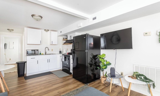 Waynesboro Apartment | Downtown Waynesboro, Close to 151, Blue Ridge Parkway, Close to Augusta Health and UVA
