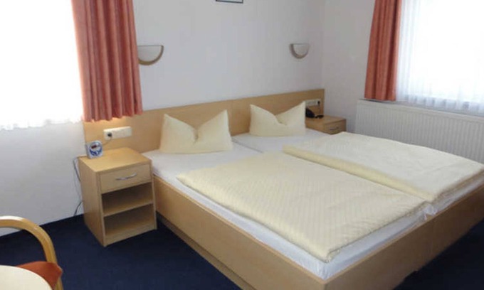 Sassnitz Hotel | DR 14. Standard with city view - Hotel garni Meeresgruß ***