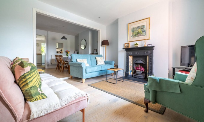 Holt Cottage | Dragonfly Cottage - a terraced cottage that sleeps 4 guests in 2 bedrooms
