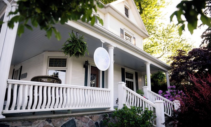 Leamington Hotel | Dream Estate Inn