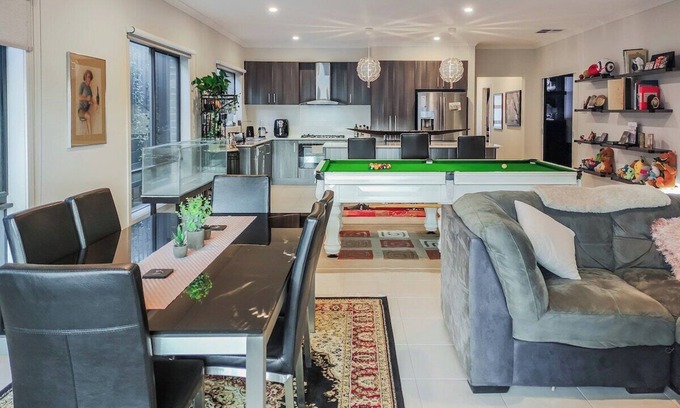 Clyde House | Dream Family Home w/Pool Table in Central Clyde