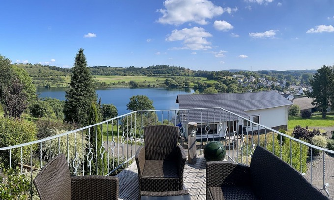 Schalkenmehren House | Dream house on the Maar