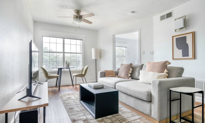 Gateway Apartment | Dreamy Gateway 1BR w/Gym, Pool, nr Shopping, by Blueground
