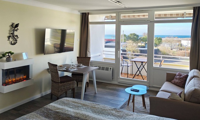 Fehmarn Apartment | DREAMY SEA VIEW ~ BALCONY ~ 80m to the SOUTH BEACH ~ PARKING SPACE