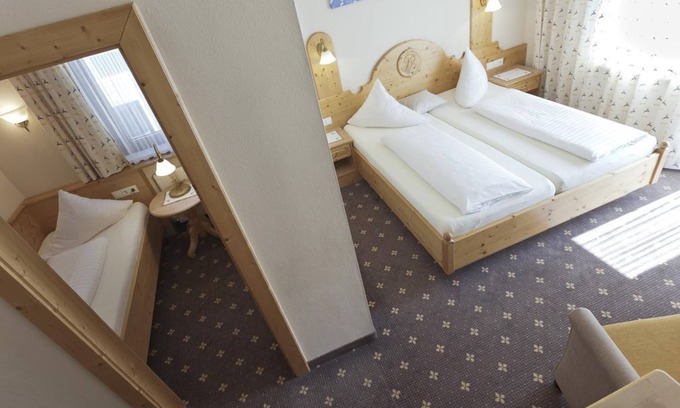 Mandarfen House | Dreibettzimmer Rifflsee - Hotel Garni Rifflsee