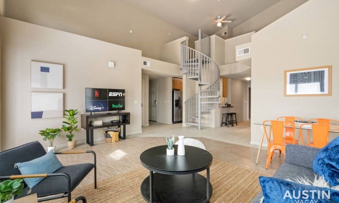 Pemberton Heights Apartment | Dual Apts in Downtown Austin | Perfect for Groups