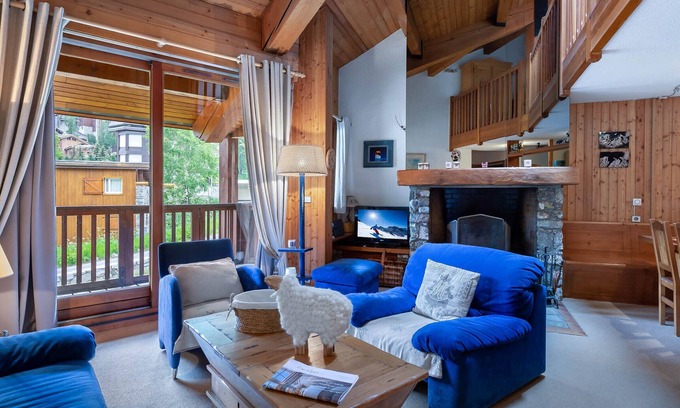 Val-d'Isere Apartment | Duplex élégant au centre de Val d'Isère, proche pistes, parfait pour famille de 7