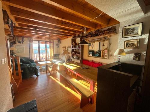 Les Angles Apartment | Duplex 3 pièces + cabine avec balcon et parking au centre des Angles - FR-1-593-102