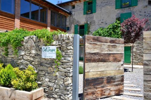 Meranges Apartment | Duplex Cal Josepo