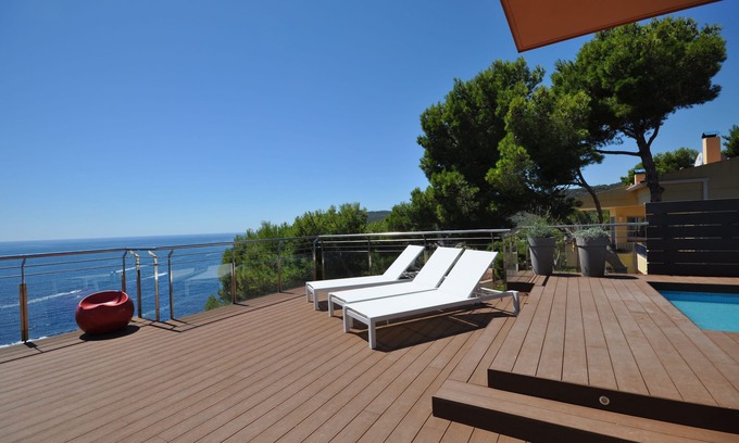 Tamariu Apartment | DUPLEX SUR MER WITH POOL/PENTHOUSE ON THE SEA WITH SWIMMING POOL - WIFI