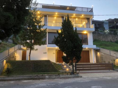 Bandung House | Dwell Guesthouse Dago