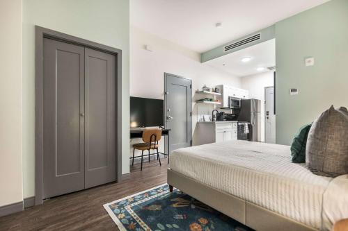 Macon Apartment | Dynamic Stay Connected Comfort Steps from Atrium