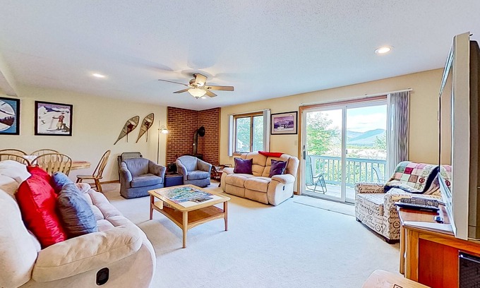 Intervale Condo | Eagle's Peak - Unit A14 | Mtn-view condo in Bartlett with pool, tennis, grill