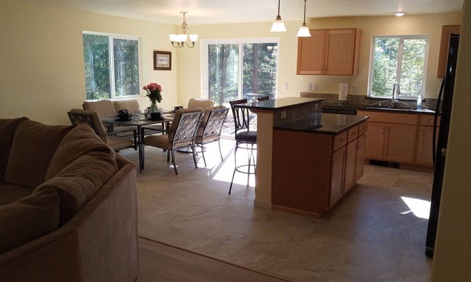 Chewelah House | Eagles’ Rest VRBO of Chewelah