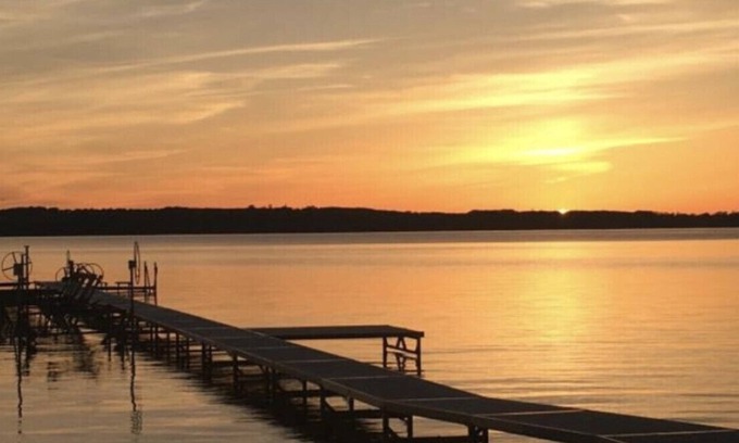 Acme Condo | East Bay Condo w/private beach, close to hiking/biking trails minutes toTC.