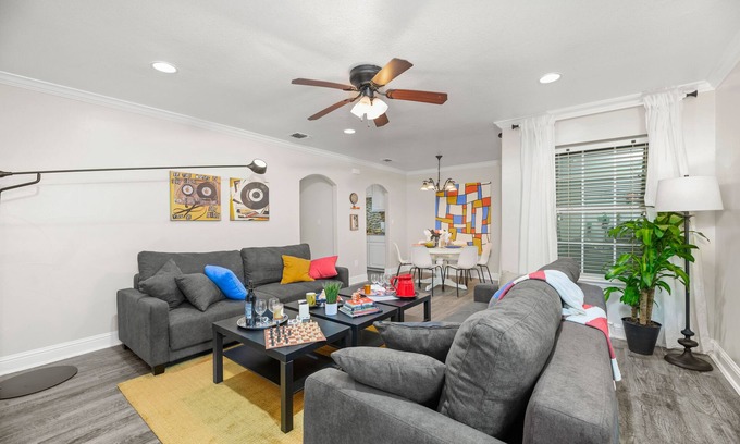 Arlington Apartment | Easy walk to AT&T Stadium/Texas Live/Globe Life Field, Sleeps 12 Comfortably!
