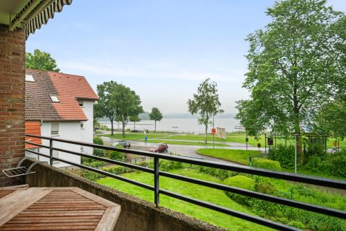 Moehnesee Apartment | EasyViewI direkt am Möhnesee 4P Pool Balkon