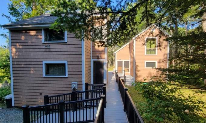 East Boothbay Cabin | Ebb And Flow | 4 Bed, 2 Bath