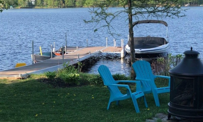 Saint-Claude Ski Chalet | Edge of Lake Boissonneault - Spa - Aviron