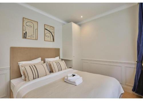 7th Arrondissement Apartment | Eiffel Tower Apartment Invalides