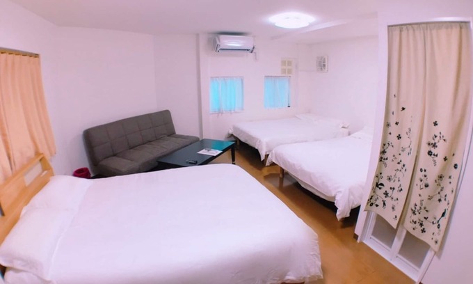 Naniwa House | Eight-person family cell. Near Nanba Nihonbashi.