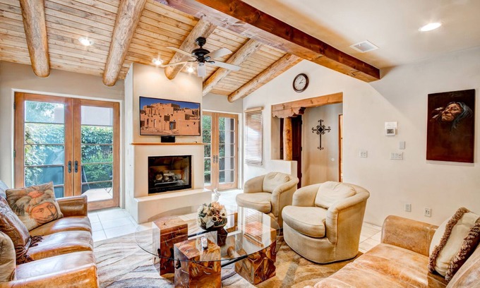 Downtown Santa Fe House | El Corazon de Santa Fe | Patios, Private Balcony