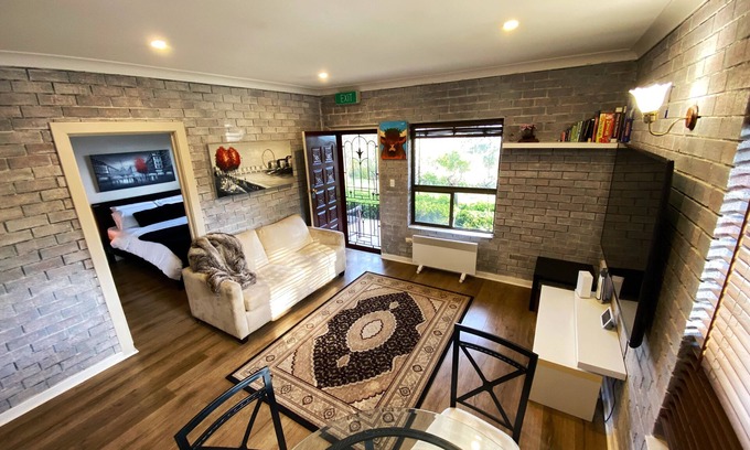 Ironbank House | El Kadera - Cosy Flat in the Adelaide Hills