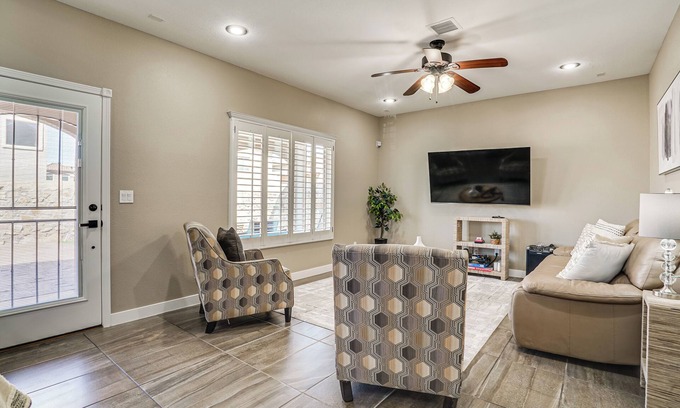 Biggs Field House | El Paso Home Near Downtown & Parks