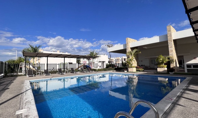 Las Jarretaderas House | EL ROBLE HOUSE, 10 MINUTES TO THE BEACH, 3 BEDROOMS, POOL AND AIR CONDITIONED