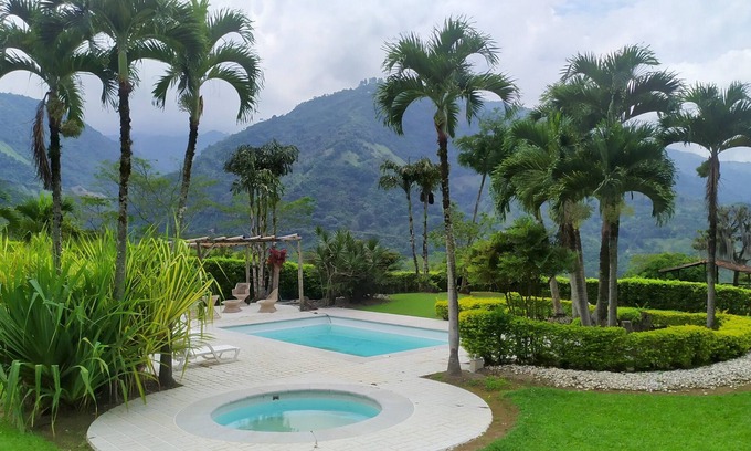 Amaga House | el Saman, Amplio y Comodo Para el Disfrute Total