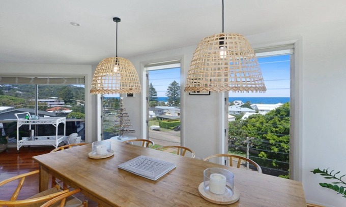 North Avoca House | Elegance on Elgata - Bright and Breezy