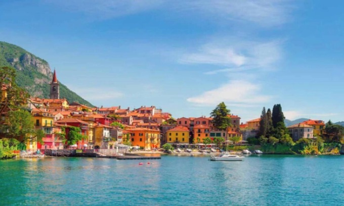 Colico Piano Villa | Elegant 3-Level Lake Villa with Pool, Garden & Panoramic Penthouse Terrace