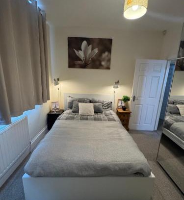 London Borough of Bromley Apartment | Elegant Boutique Flat in Historic Chislehurst