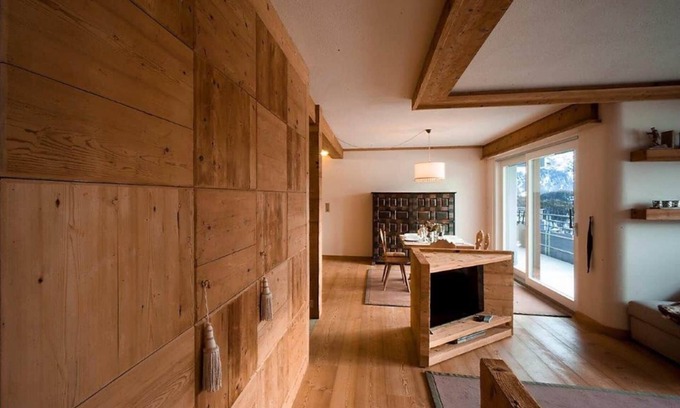 Sankt Moritz-Bad Ski Chalet | Elegant Golden Chalet in a Prime Location