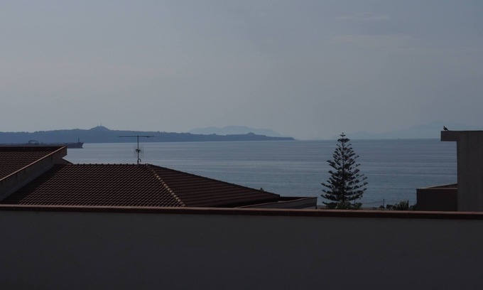 Torregrotta Apartment | Elegant house by the sea with parking.