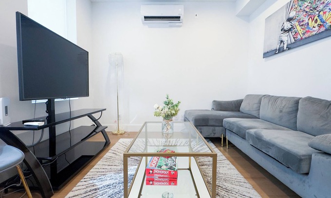 Midtown East Apartment | Elegant Midtown East Duplex – 3BR w/Designer Finishes