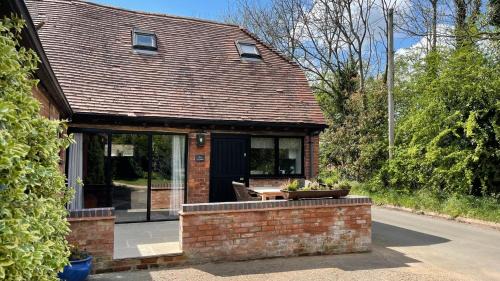 Snitterfield House | Elegant peaceful barn in rural village setting close to Stratford upon Avon