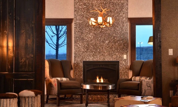 Broken Arrow Hotel | Elegant Stay with On-Site Bar & Patio Sunset Views! | 2 Units