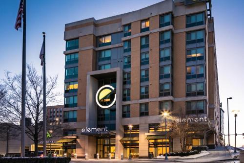 Midtown Crossing Hotel | Element Omaha Midtown Crossing