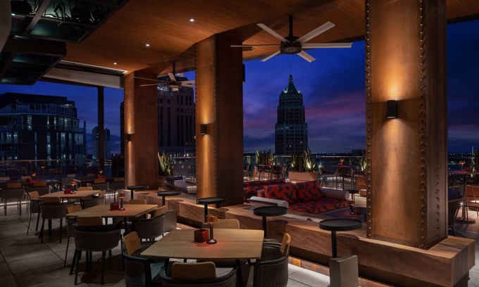 Main - Military Plaza Hotel | Element San Antonio Riverwalk