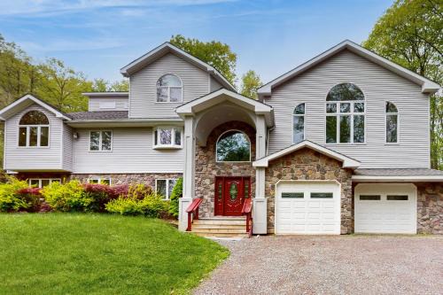 Tafton House | Elevated Escape