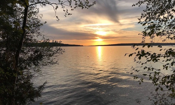 Munising Cottage | Elevated View BY THE MONTH ON Lake Superior, Romantic getaway,Hiking&Waterfalls