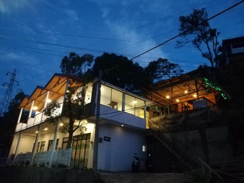 Ella Hotel | Ella Slon White Elephant