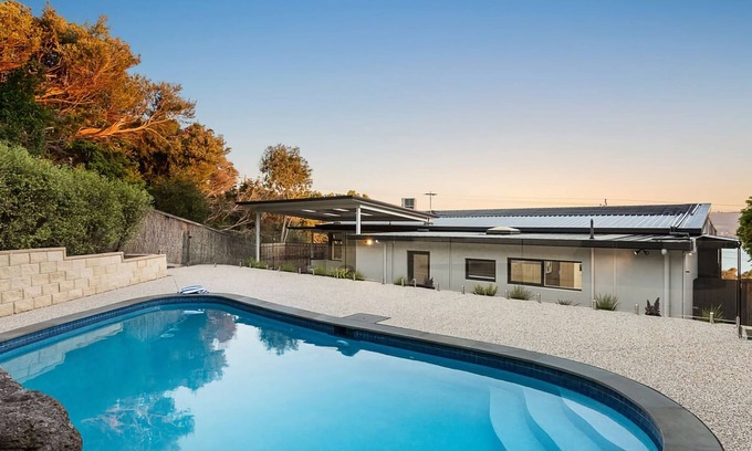Mount Martha House | Ellerina Sea Vista | Stunning Views with Pool and Sauna