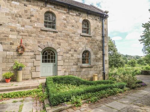 Longnor Apartment | Elmwood